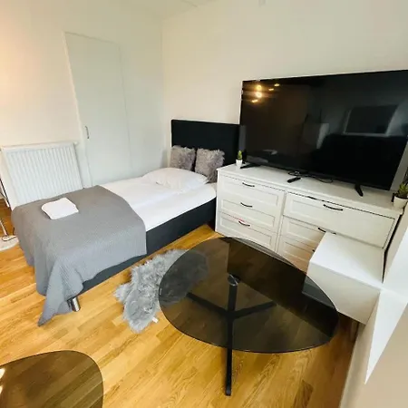 Modern Apartment *